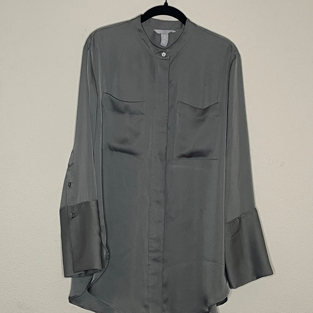H&M Women’s Charcoal Button Up Blouse Size S
